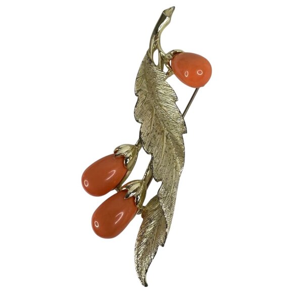 VTG 1962 Sarah Coventry Bittersweet Brooch Faux Coral Gold Tone Leaf Pin Jewelry - Picture 3 of 10